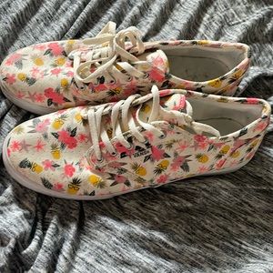 Pineapple vans